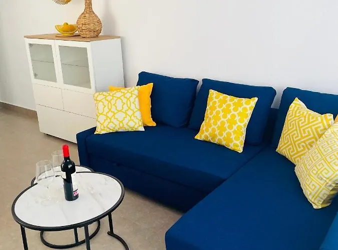 Seafront Apartment *