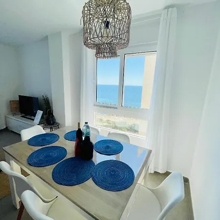 Seafront Apartment *