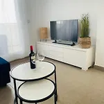 Seafront 아파트