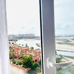 Seafront 아파트